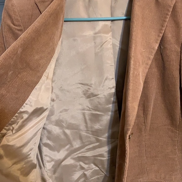 Ann Taylor brown corduroy style blazer. Size 8 Great condition - Picture 7 of 7